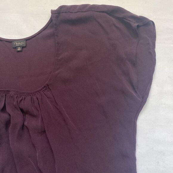 ⭐️BABATON Silk Short Sleeve Blouse⭐️ - Picture 5 of 8